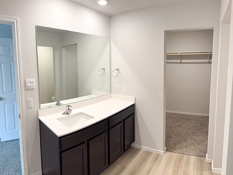 7307 Gilbert Dr — Photo 14