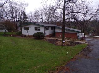 2673 Sunnyfield Dr, Pittsburgh, PA 15241