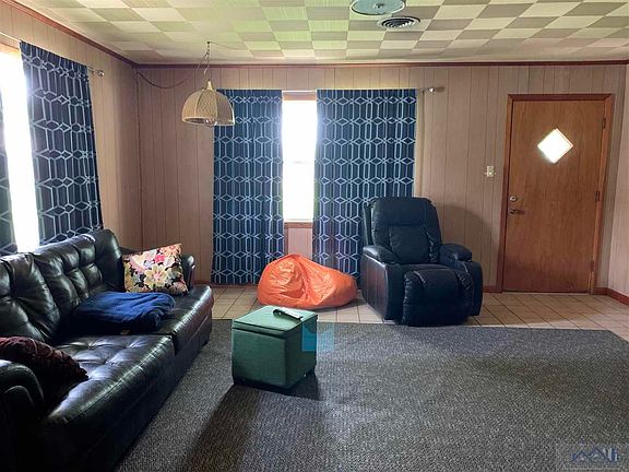 4th image of 1903 Highway 182 E