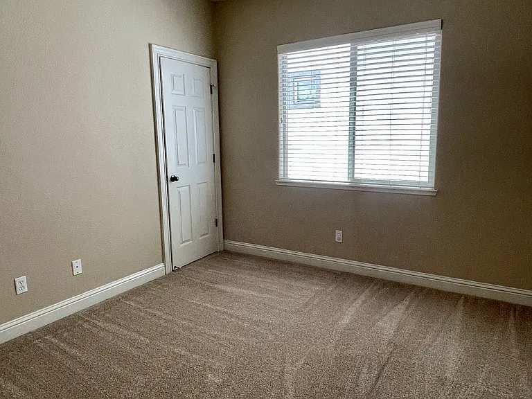 9772 Ellsmere Way — Photo 17