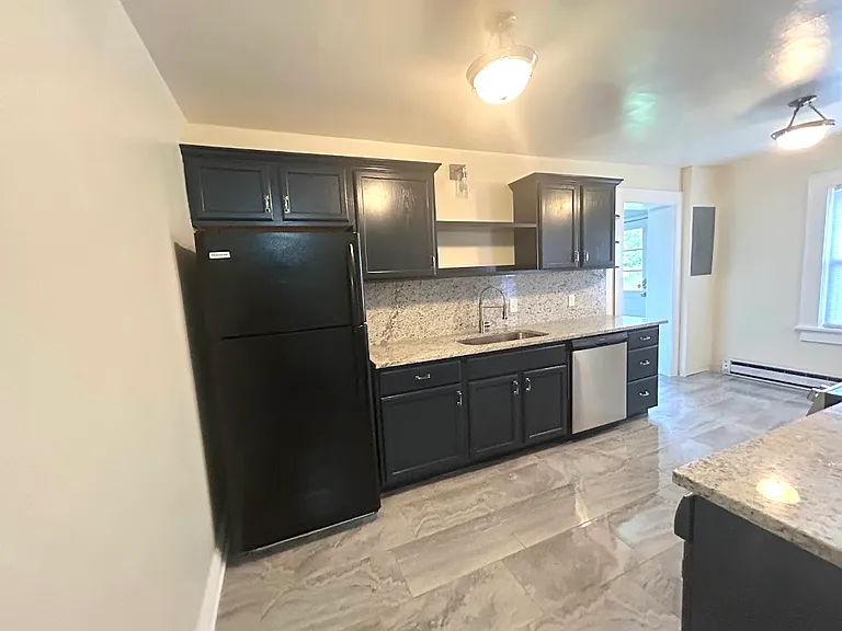 1100 Harrison Ave — Photo 16