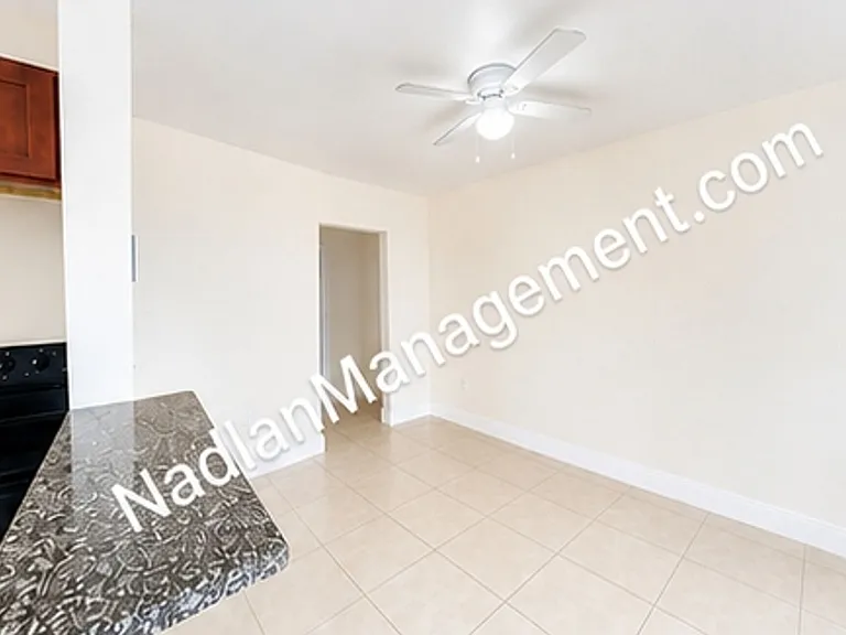 1533 NW 2nd St — Photo 12