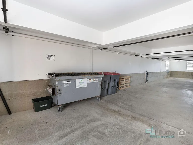 224 N Holladay Dr #201 — Photo 68