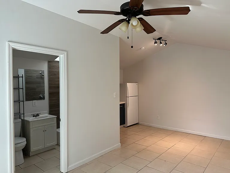 E Mulberry Dr — Photo 6