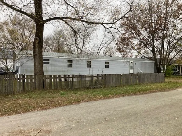 107 N Blake Dr, Godley, IL 60407