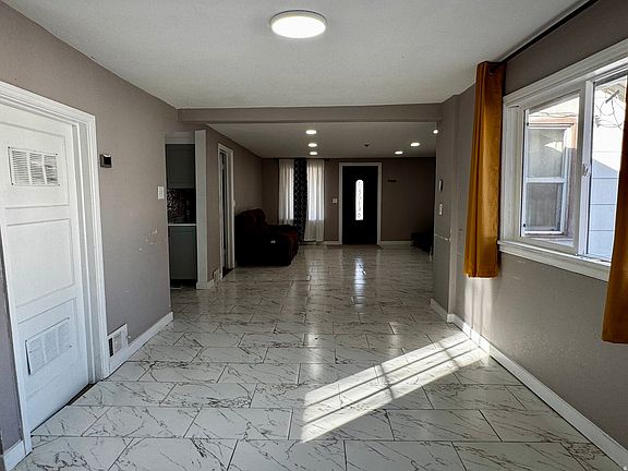 5th image of 341 W 100 S