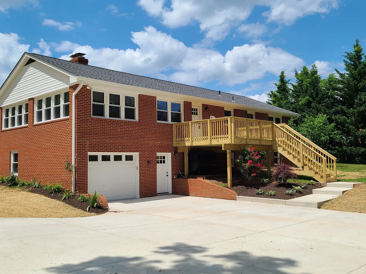 7 Cedar Drive - 1 — Photo 2