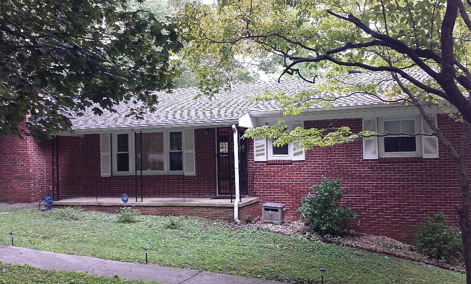 1st image of 910 Farragut Ave