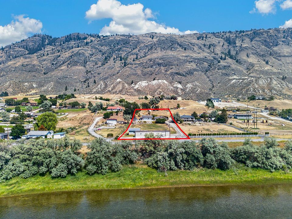 1st image of 3197 Shuswap Rd