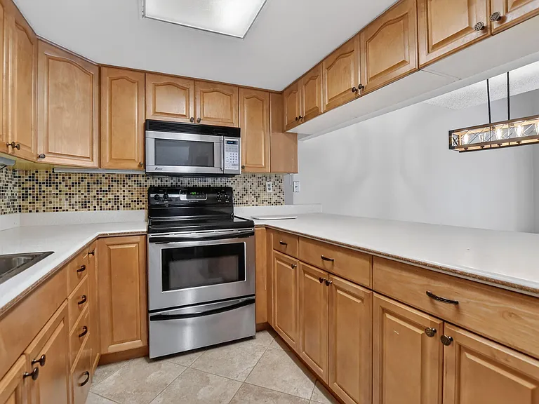 243 NW 45th Ave #243 — Photo 7