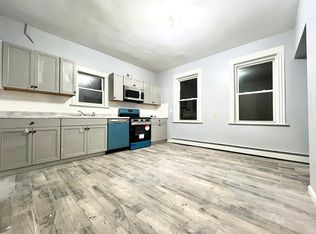 105 Alverson Ave APT 2, Providence, RI 02909