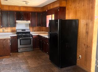 106 Redwine Cir, West Point, MS 39773