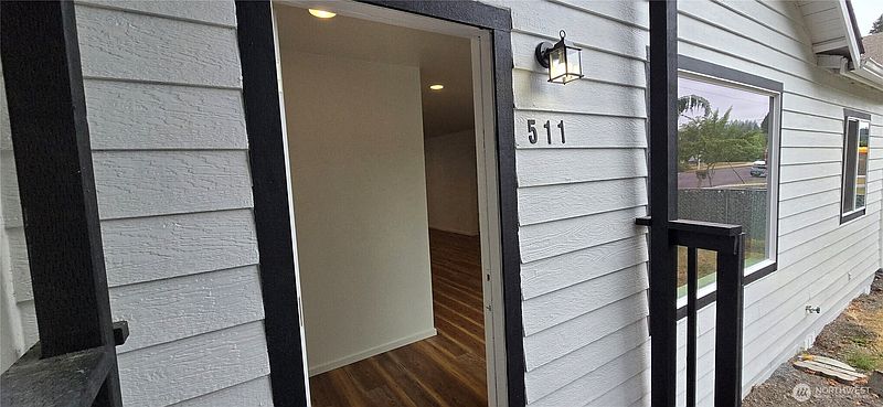 5th image of 511 E Fourth Street