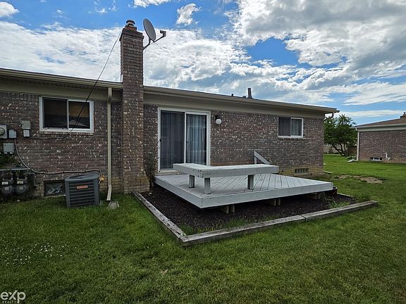 4th image of 47459 Michele Ct