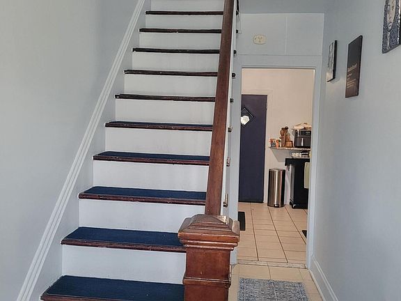 2nd image of 105 Lockman Ave