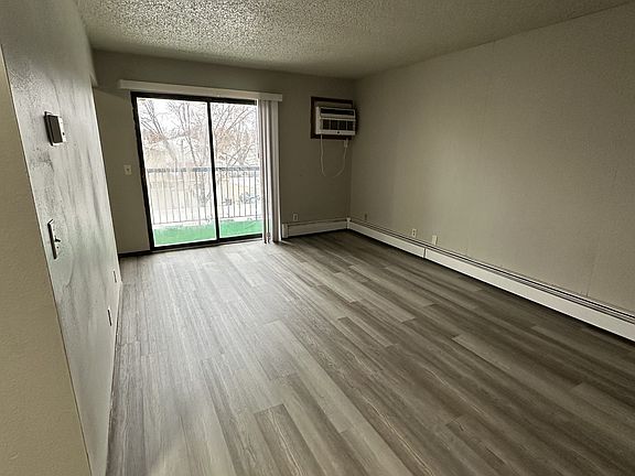 3rd image of 103 W Bismarck Expy APT 33