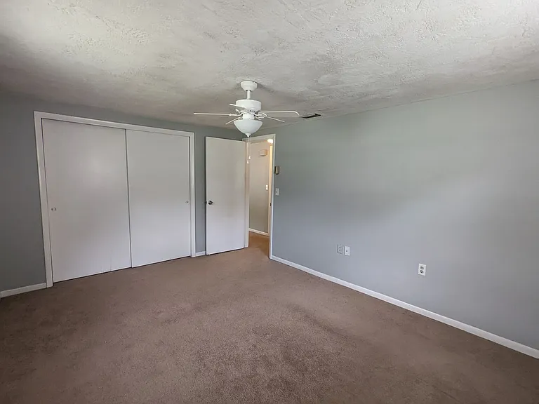 23 N Lee St — Photo 11