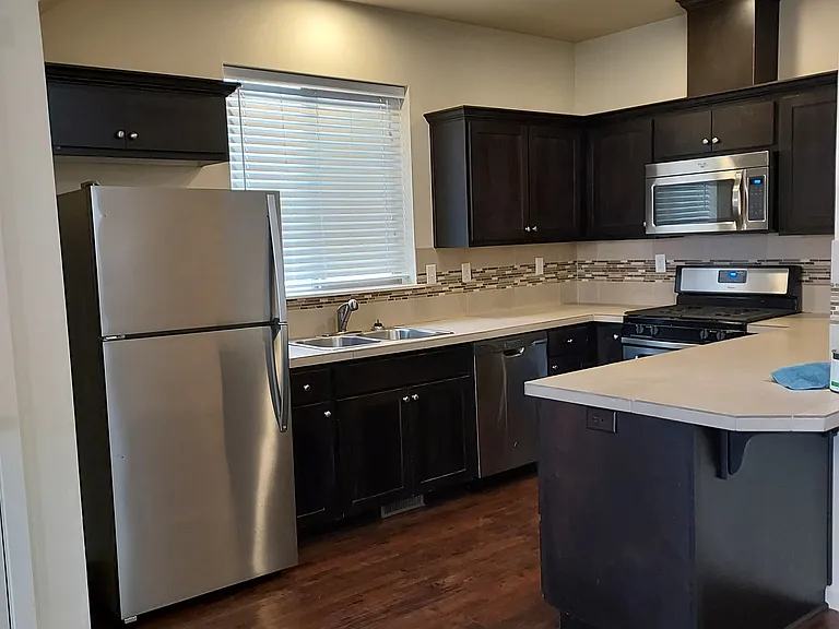 1711 Merganser St — Photo 7
