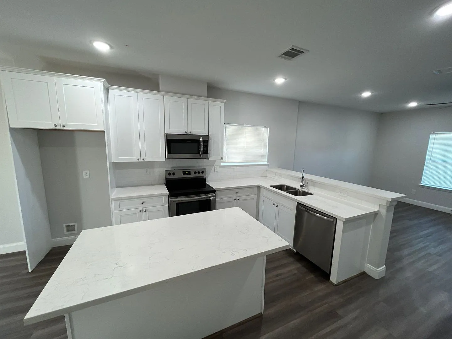 832 Elkhart St A&B — Photo 1