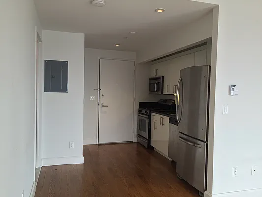 Rented by Waterton Residential New York | media 28