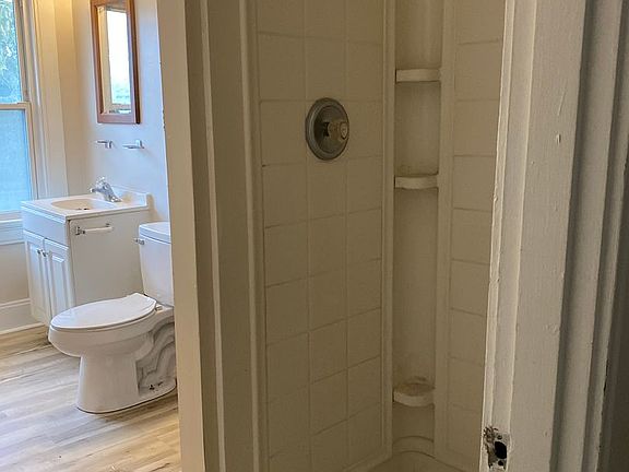 3rd image of 541-543 Grafton Ave #543-1/2