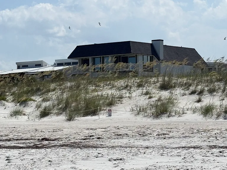 1200 Ocean Front — Photo 2