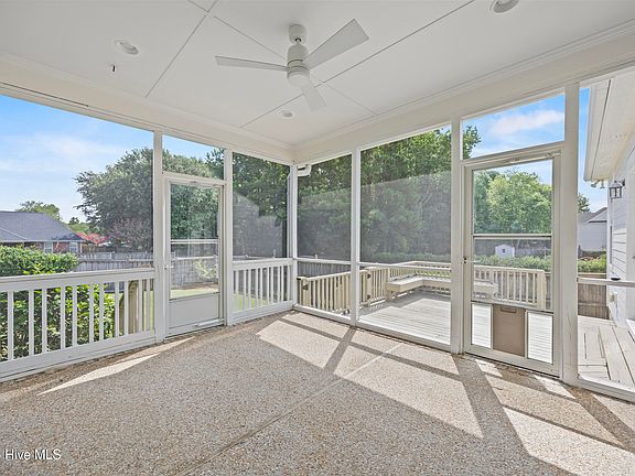 5th image of 802 Blue Point Drive