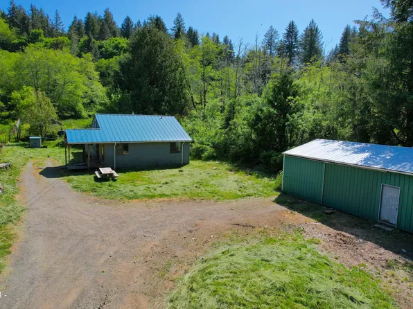 162 N Holiday Ln, Otis, OR 97368