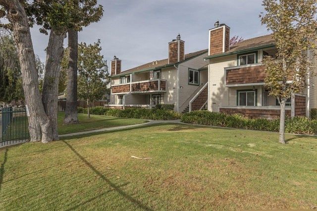 1st image of 1394 Lick Ave