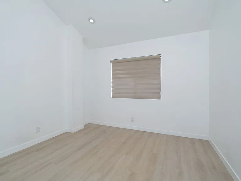 525 N Alhambra Ave #C — Photo 23