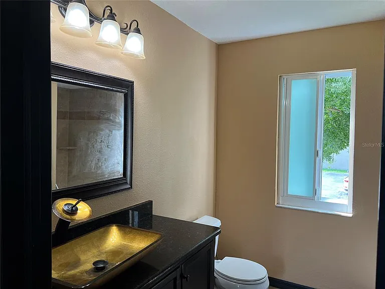22481 Westchester Blvd #B27 — Photo 23