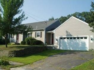 33 Rumbrook Rd, Leominster, MA 01453
