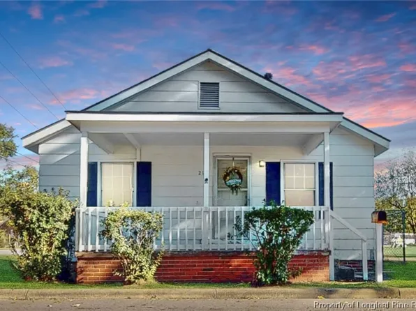 218 Barnes St, Lumberton, NC 28358