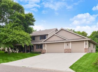 3205 Julian Dr, Chaska, MN 55318
