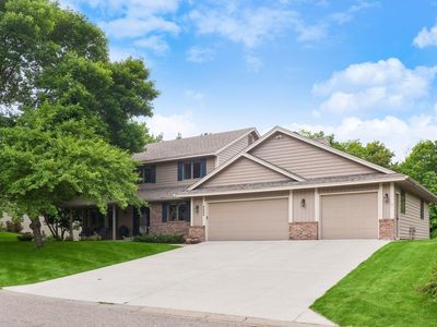 3205 Julian Dr, Chaska, MN, 55318