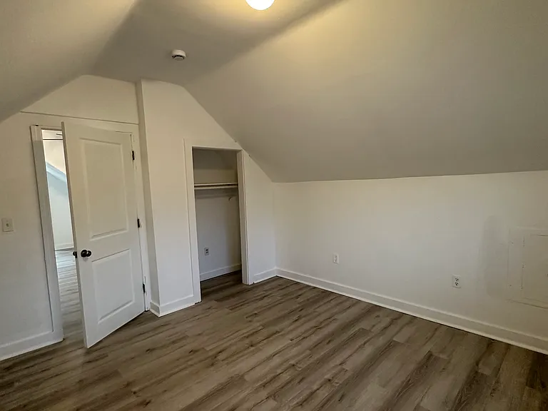37 Maud St #3 — Photo 10