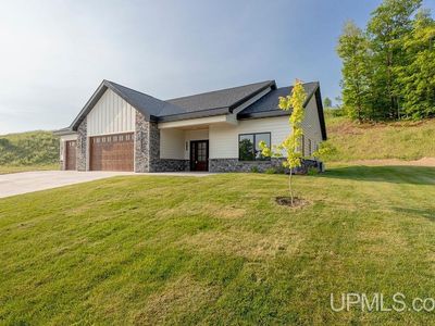 1026 Red Oak Ln, Houghton, MI, 49931