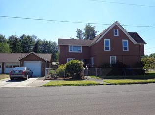 903 3rd St, Hoquiam, WA 98550