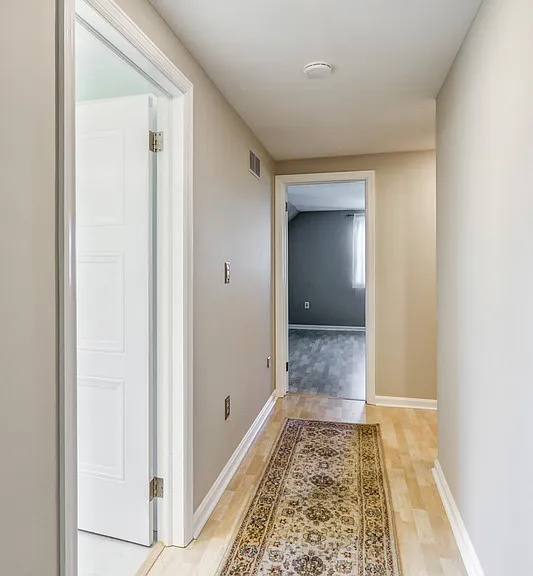 1827 Larchmont Ln — Photo 54