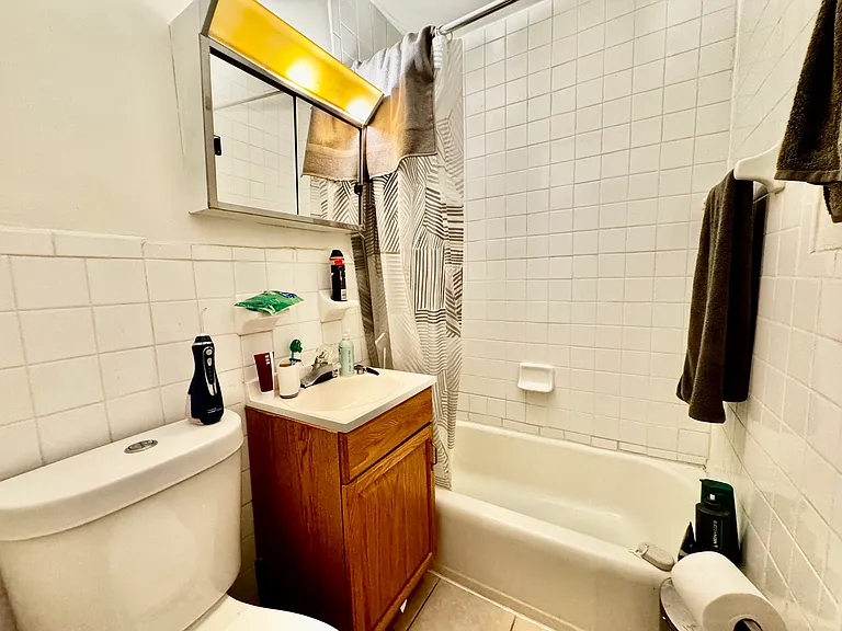 1728 2nd Ave #2B — Photo 7