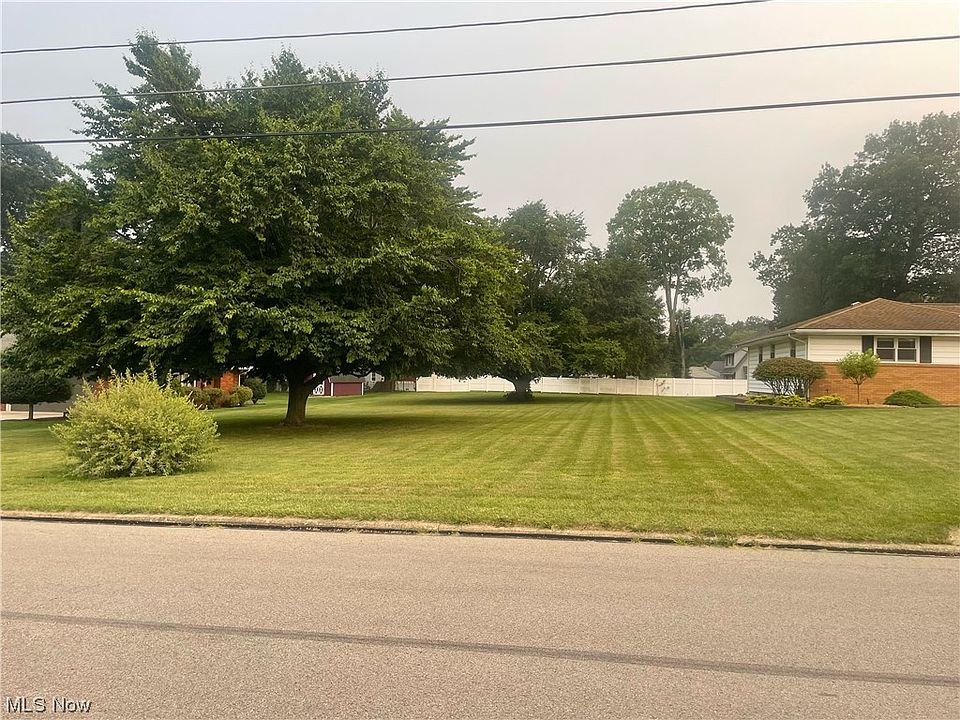 1st image of Country Ln