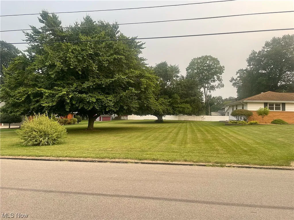 Country Ln photo 1