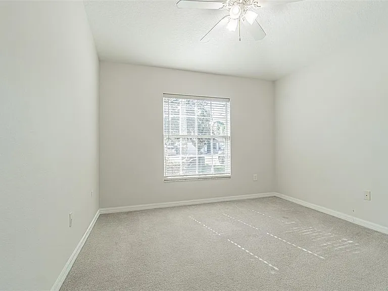 9608 Rolling Cir — Photo 13