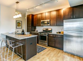 643 N 5th St #514, Minneapolis, MN 55401