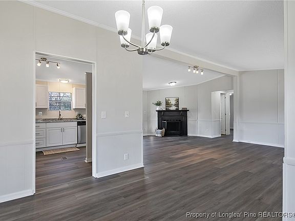 4th image of 1108 Windmill Rd