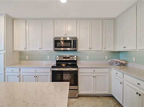 4th image of 9572 Trevi Ct #5023