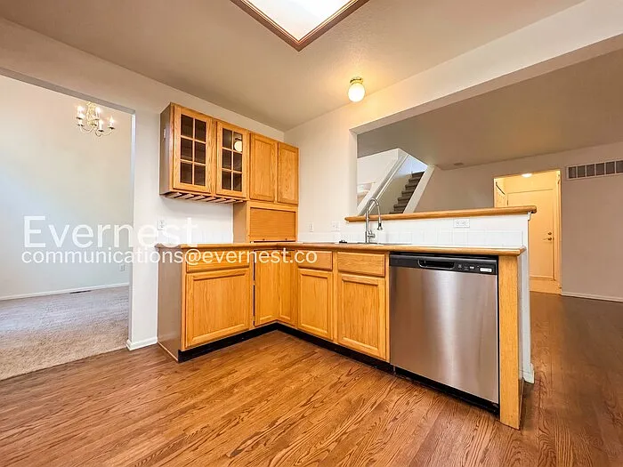 10545 Ashwood Ct — Photo 7