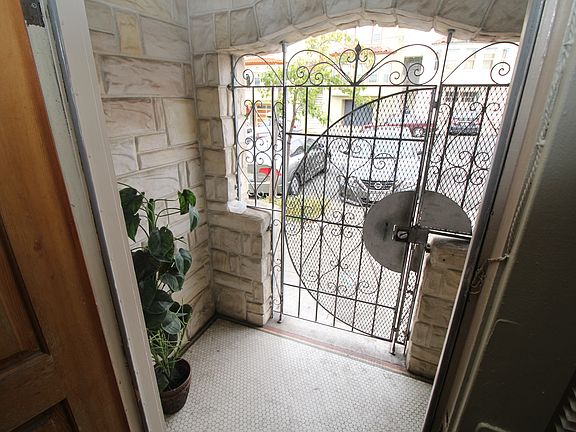 3rd image of 1647 Quesada Ave