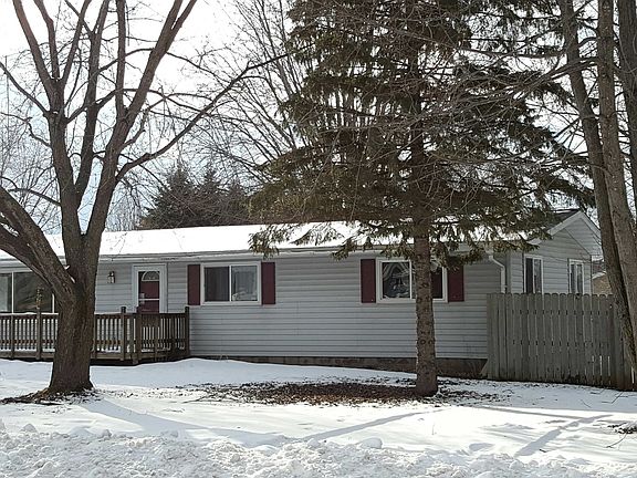 3rd image of 725 Mary Ave