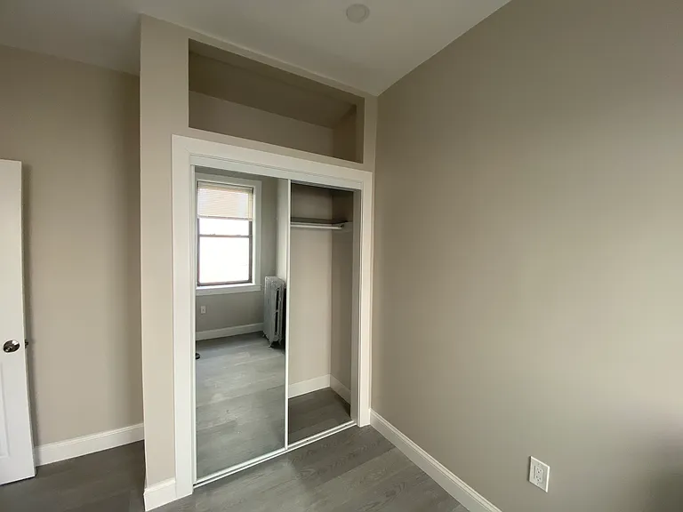 55 Burbank St #14 — Photo 4